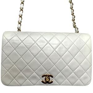 111.Chanel White Classic Medium Full Flap Bag